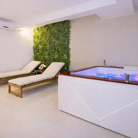 Lovely In With Sauna Porec